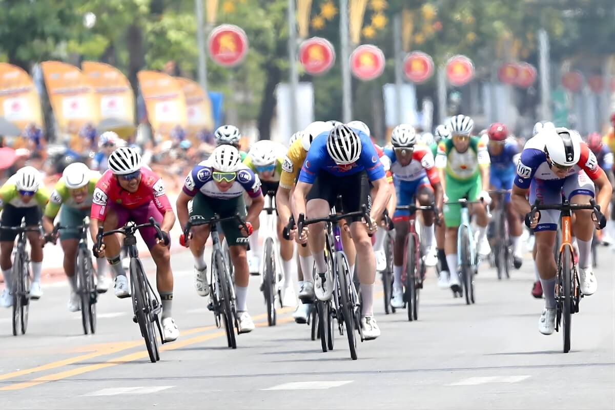 Kết Quả Chặng Đua Cúp Truyền Hình: Patrick Patterson Thắng Chặng 11 33 Màn cạnh tranh quyết liệt tại chặng 11 Cúp Truyền hình 2026