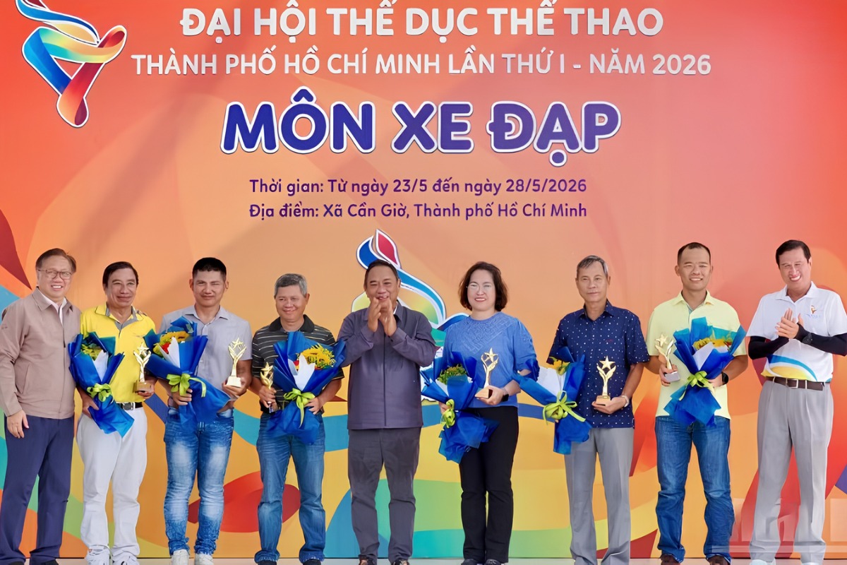 Những Tài Năng Xe Đạp Thể Thao Được TP.HCM Vinh Danh 2 Các bậc tiền bối trong bộ Môn Xe Đạp được vinh danh và tri ân trong ngày lễ