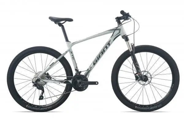 XE ĐẠP THỂ THAO ĐỊA HÌNH 27.5 Inch GIANT 2022 XTC 800 - ĐEN
