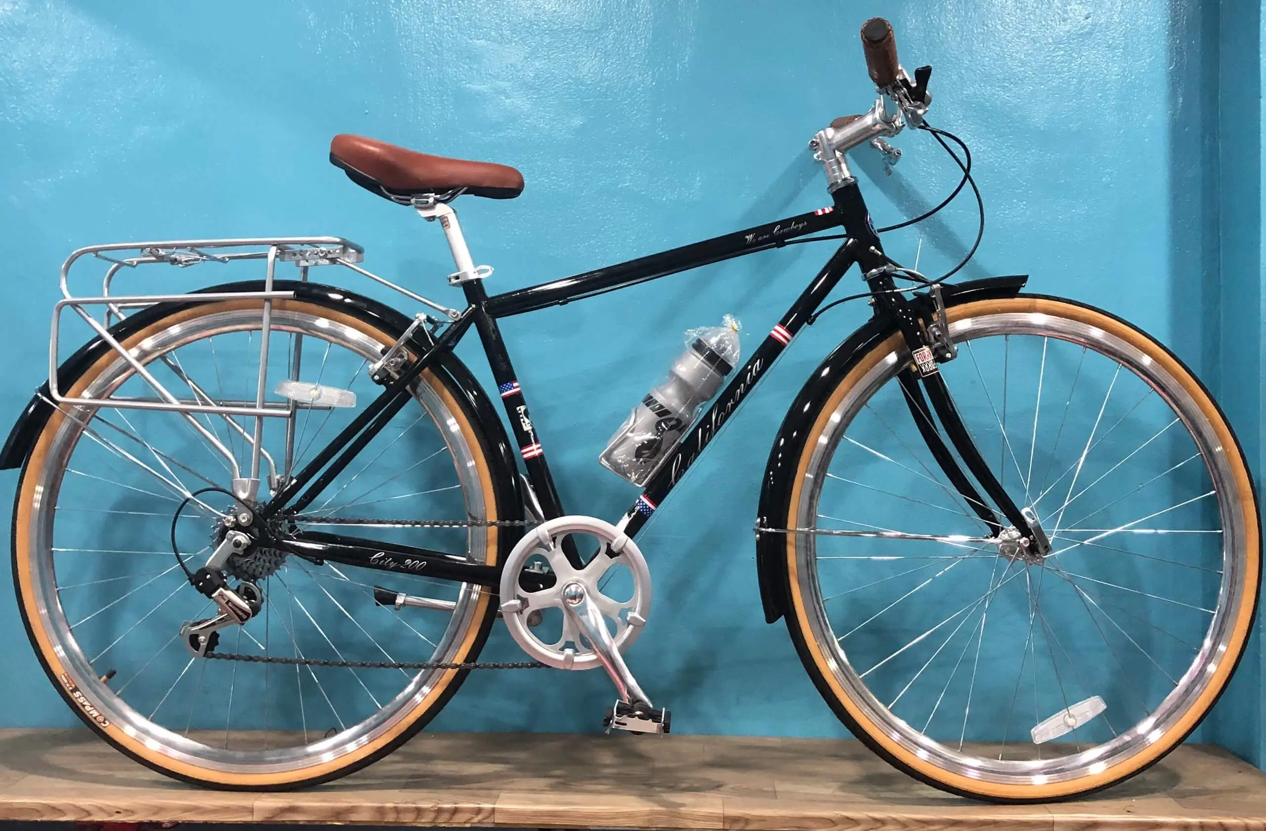 Xe Đạp Đường Phố 700c California City 200 - Màu Đen