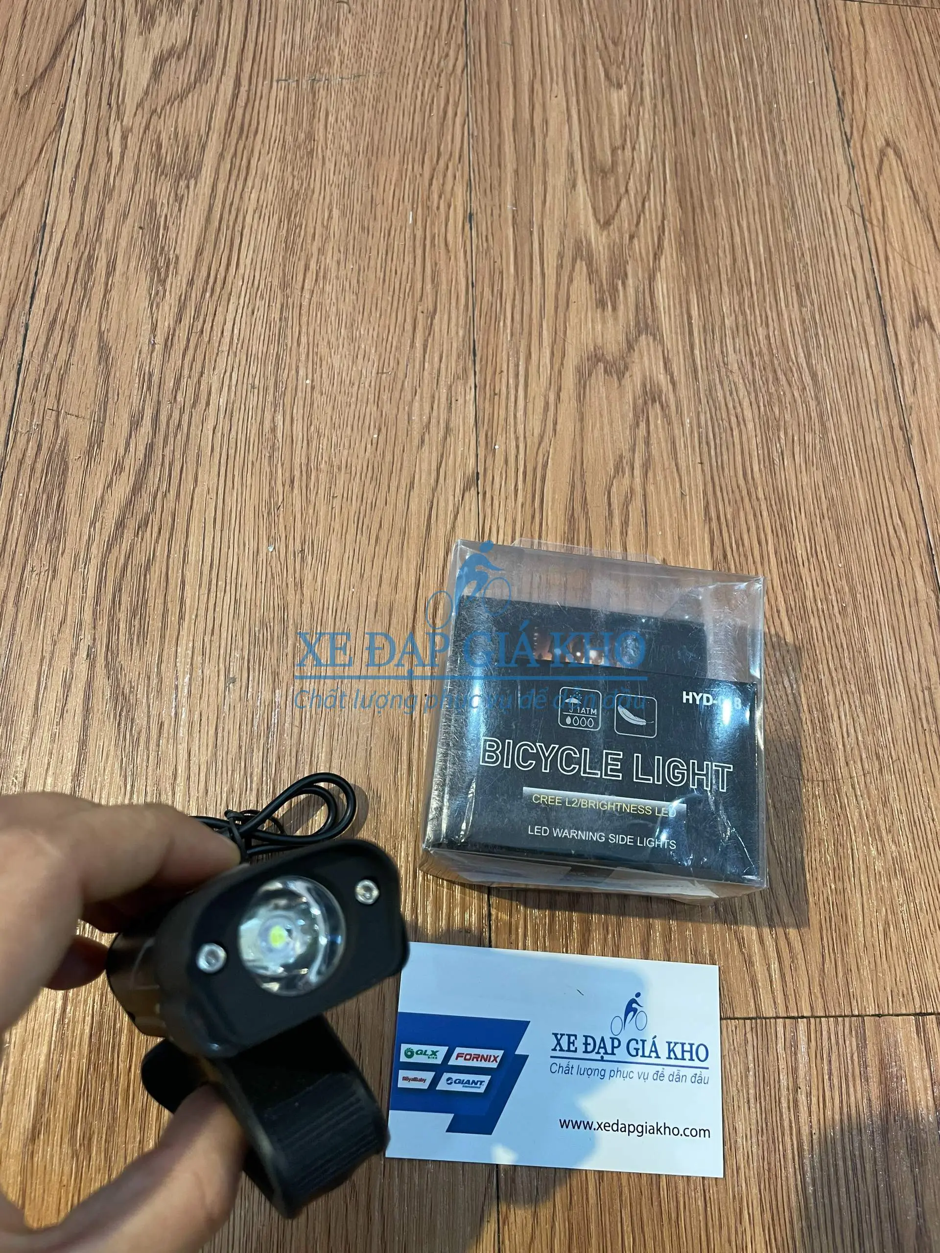 Đèn Trước Xe Đạp HYD-018 Cao Cấp