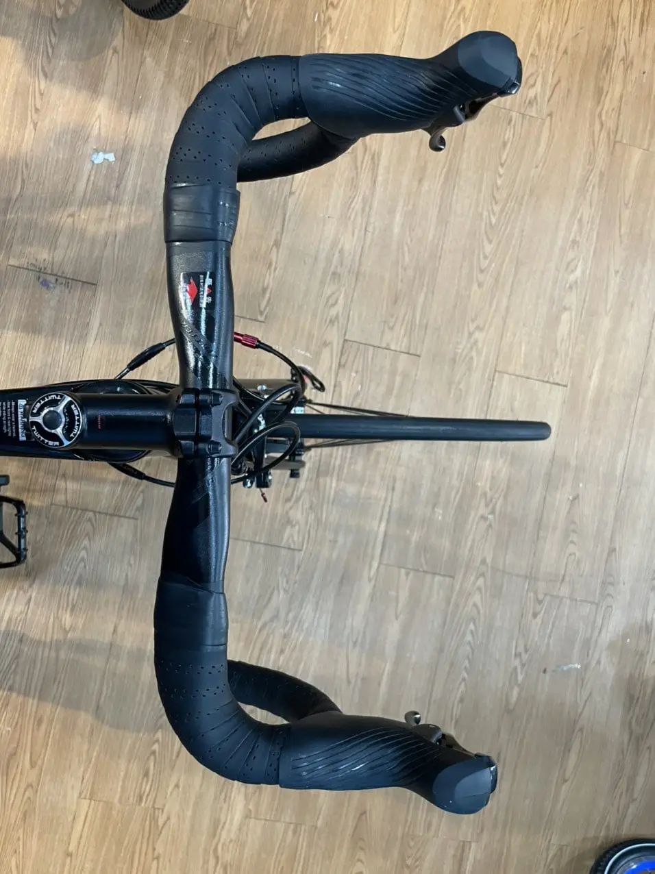 Xe Đạp Đua Twitter Sniper Pro RETROSPEC 22S