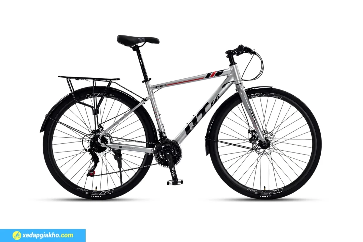 Bánh 700C của QT Bike GTS100 lăn ổn định, phù hợp đi phố và tập thể dục hằng ngày.