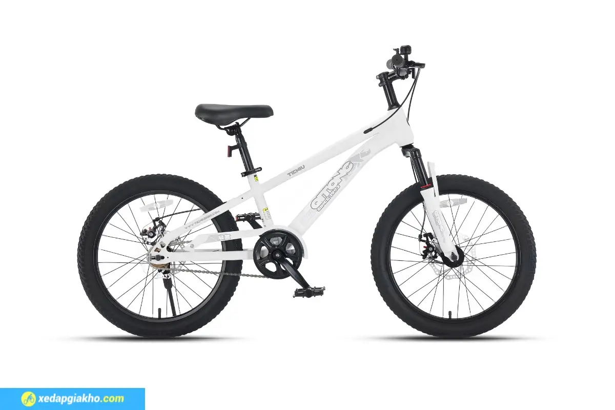 Xe Đạp Địa Hình Trẻ Em Qitong Carson 22 Inch 2 Xe đạp trẻ em Qitong Carson 18 inch màu trắng